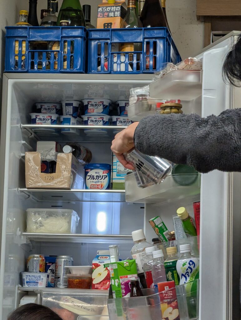鳴戸部屋の冷蔵庫にはブルガリアヨーグルトがいっぱい笑。
